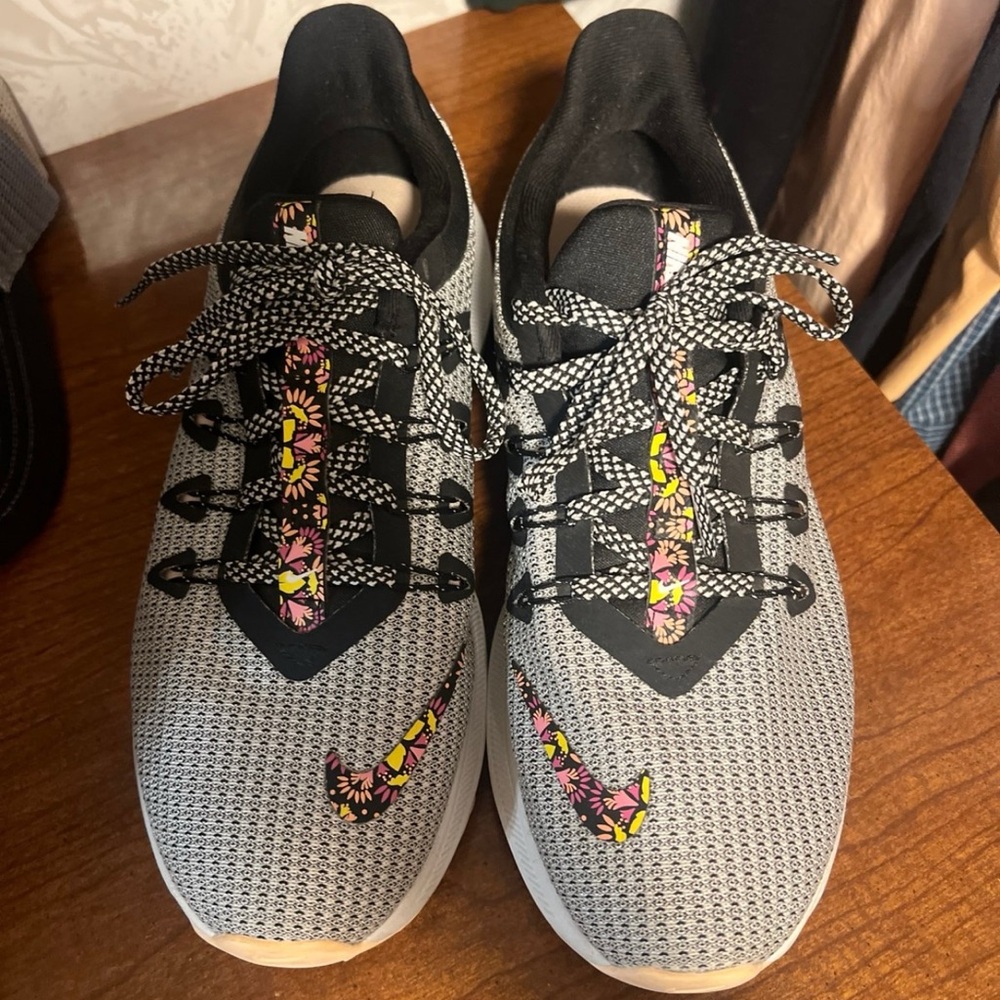 Nike Women's Black and Gray Sneakers with Floral Accents